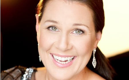 Julia Morris